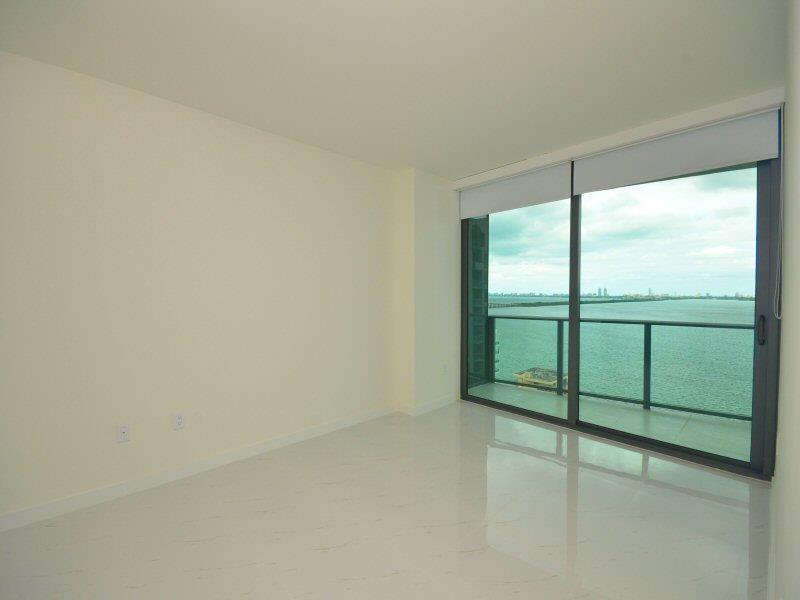 ICON BAY - Residential Lease