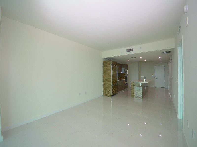 ICON BAY - Residential Lease