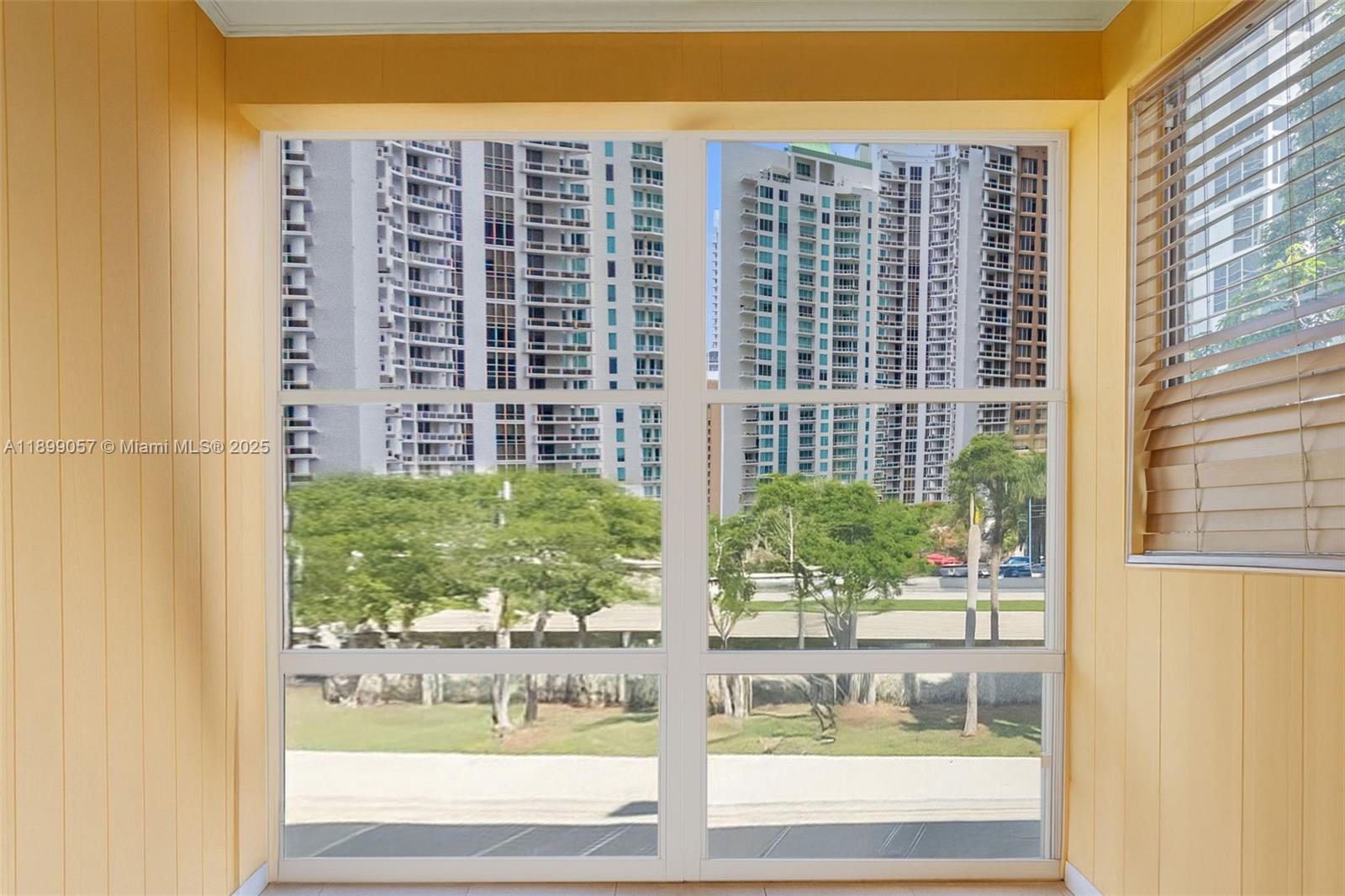 AVILA CONDO - Residential