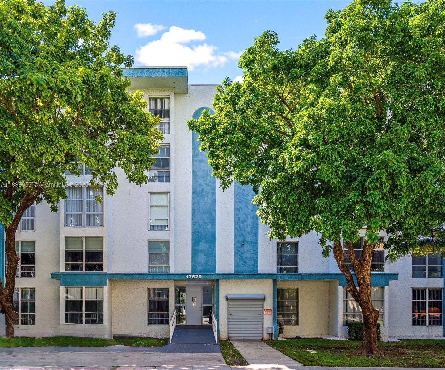 AVILA CONDO - Residential