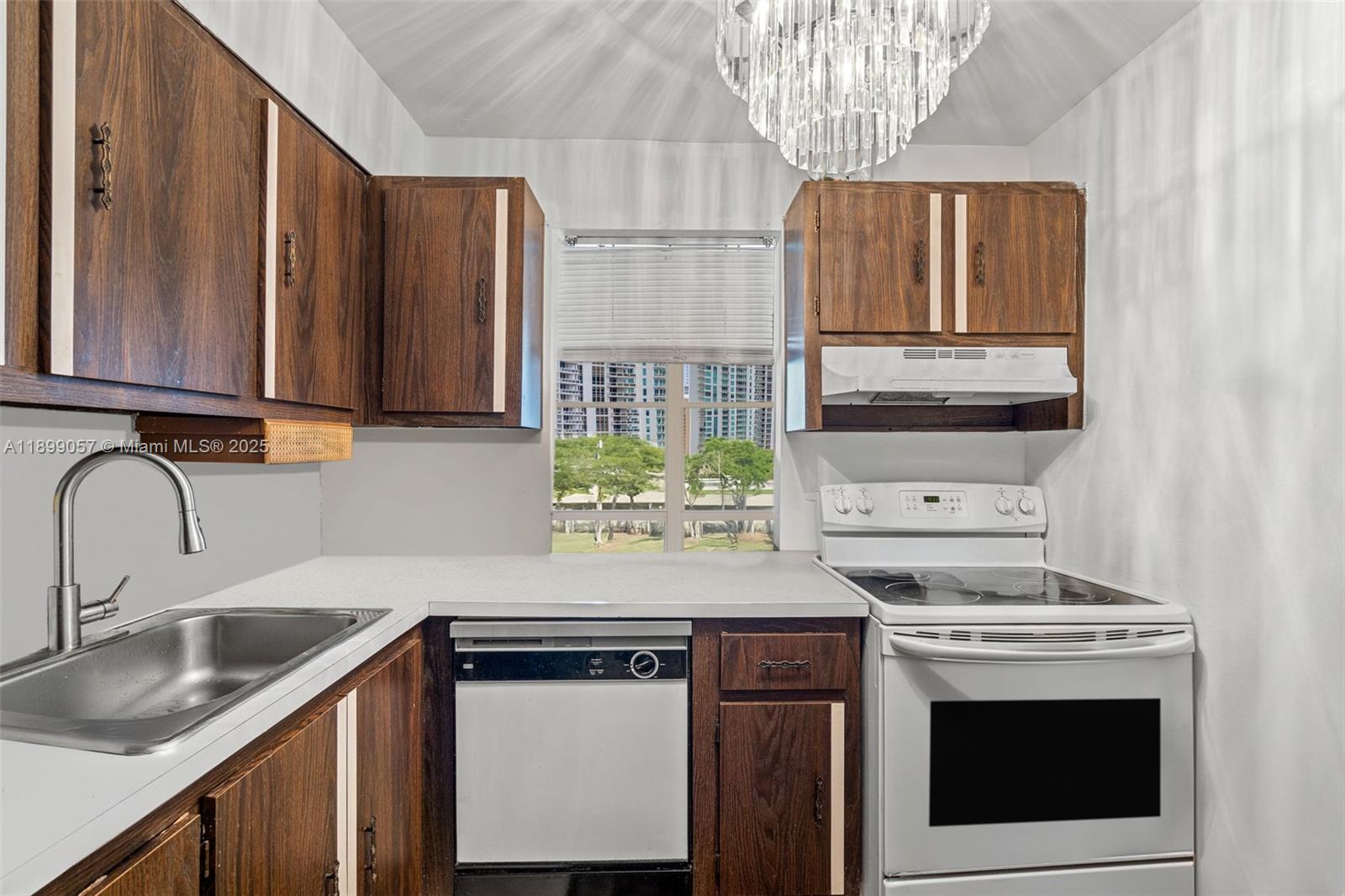 AVILA CONDO - Residential