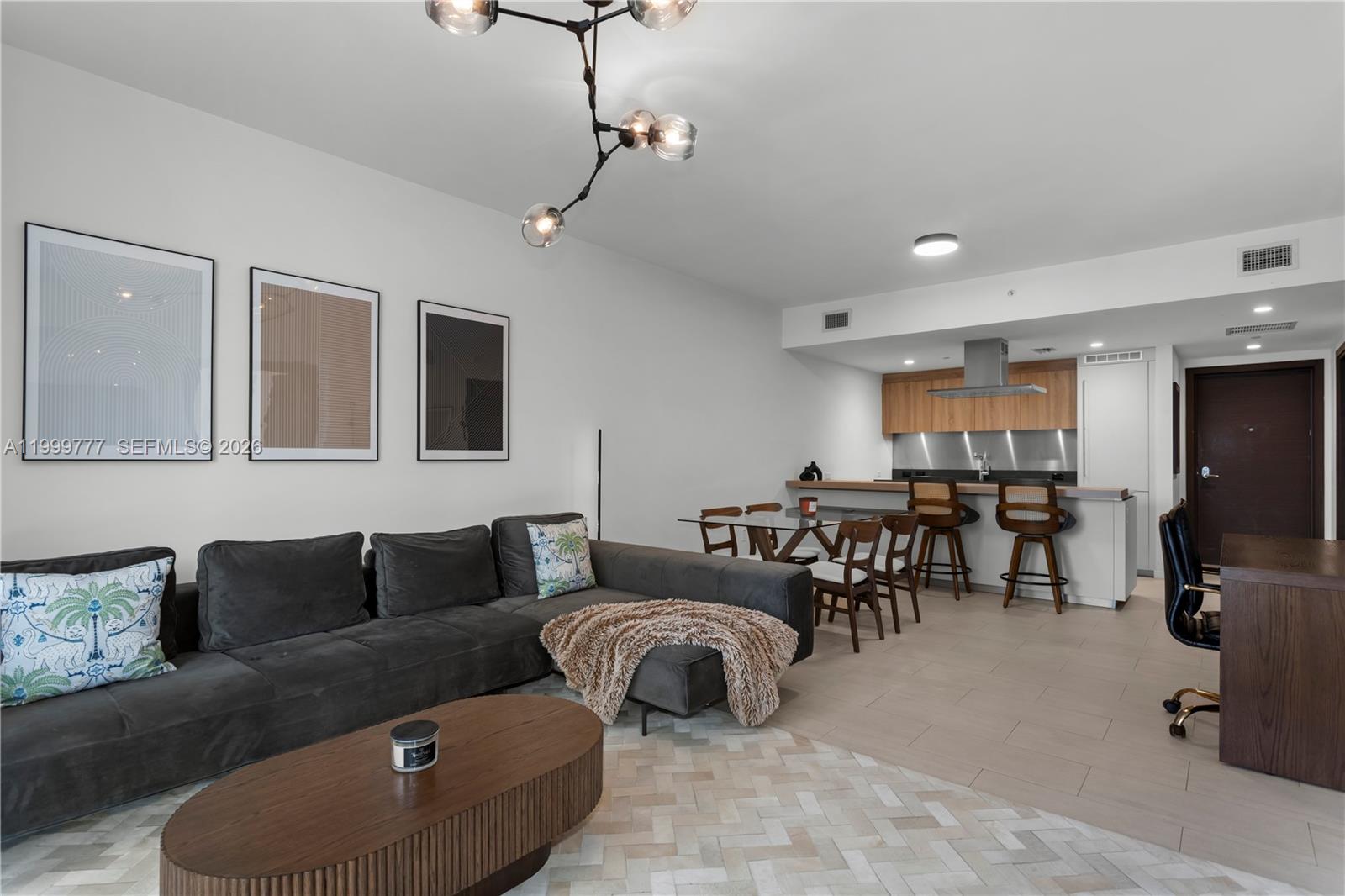 1000 Brickell Plz 2003