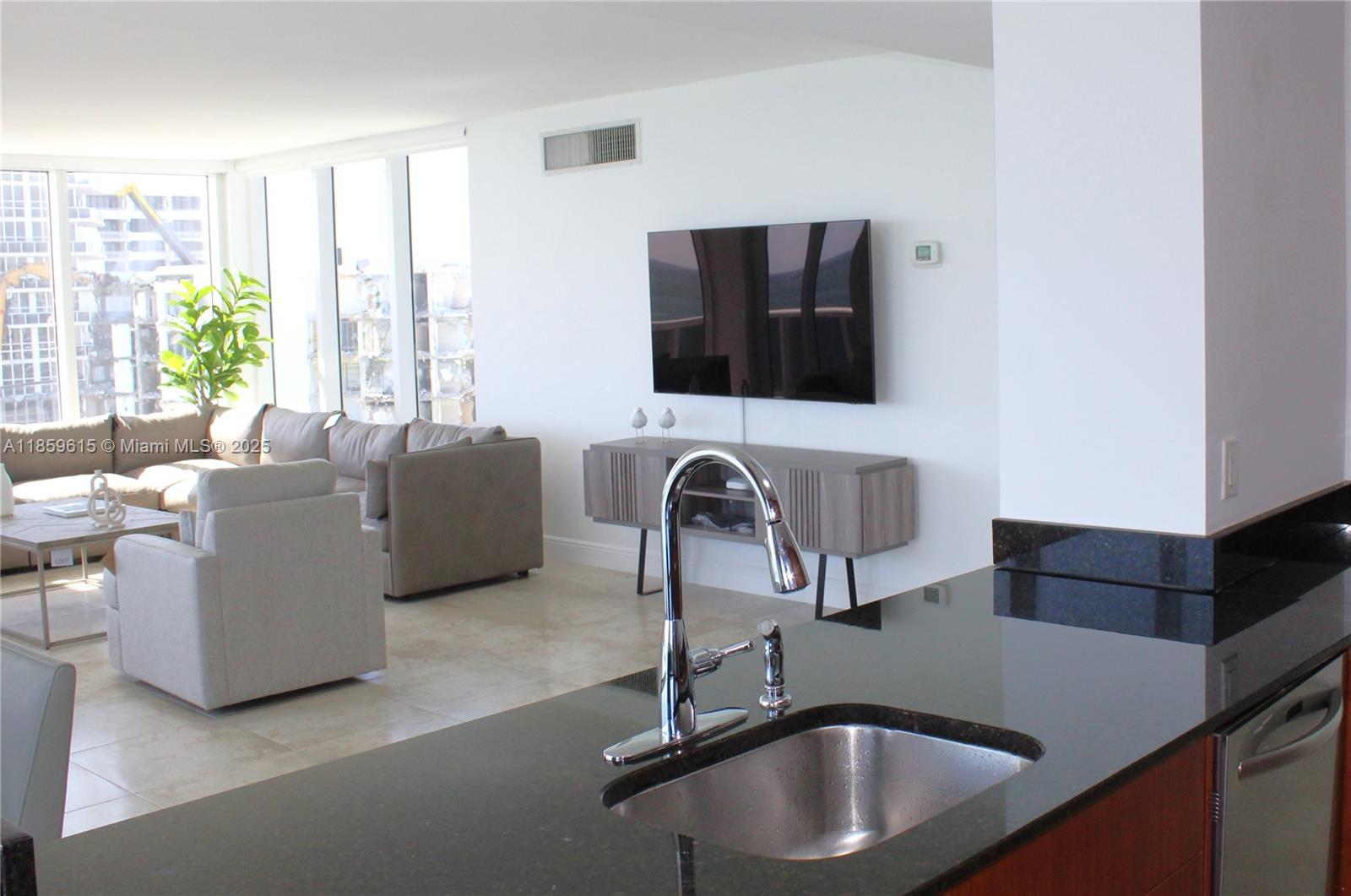 10275 Collins Ave 1210
