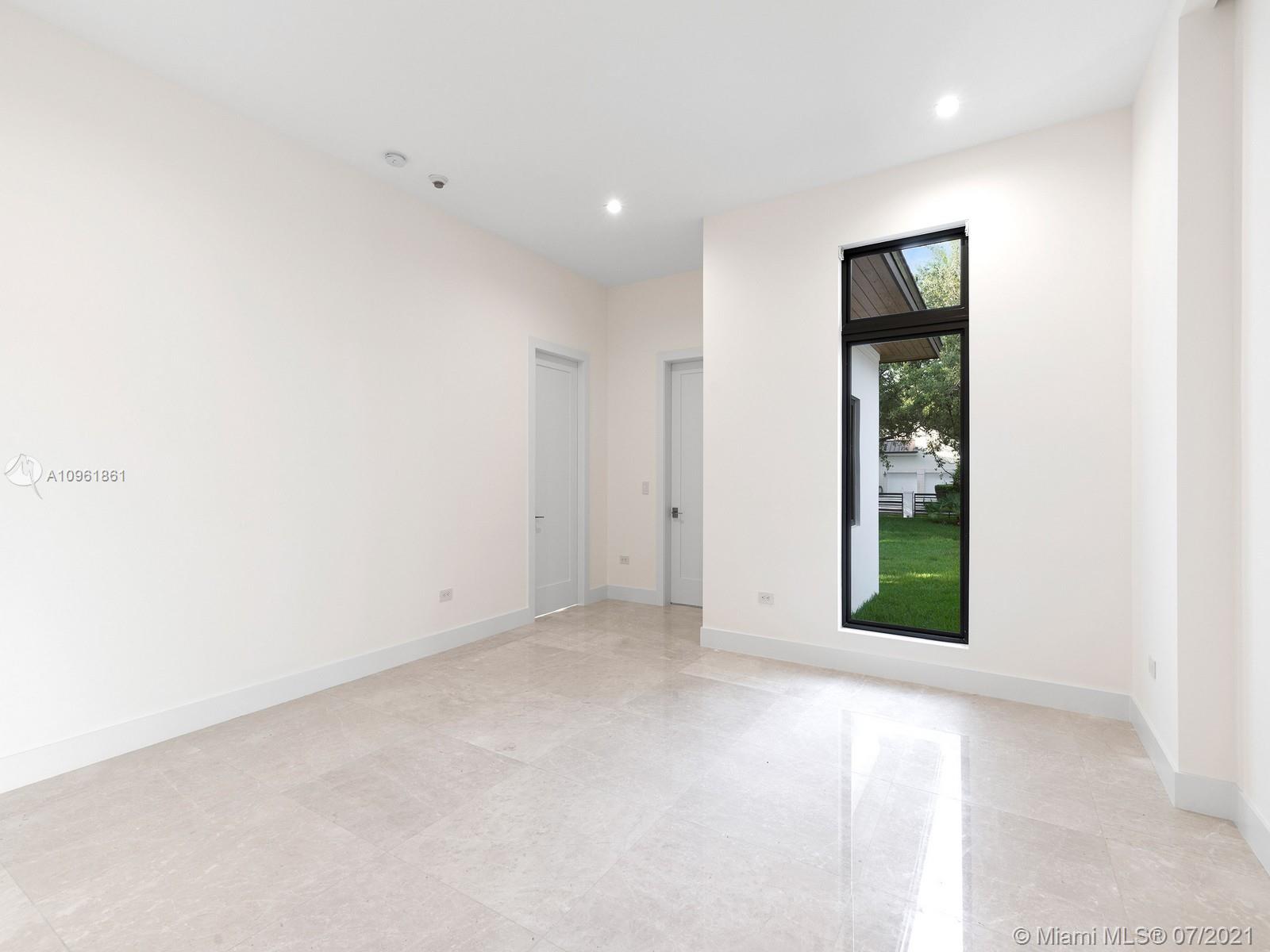 MC ALLISTER ACRES - Residential