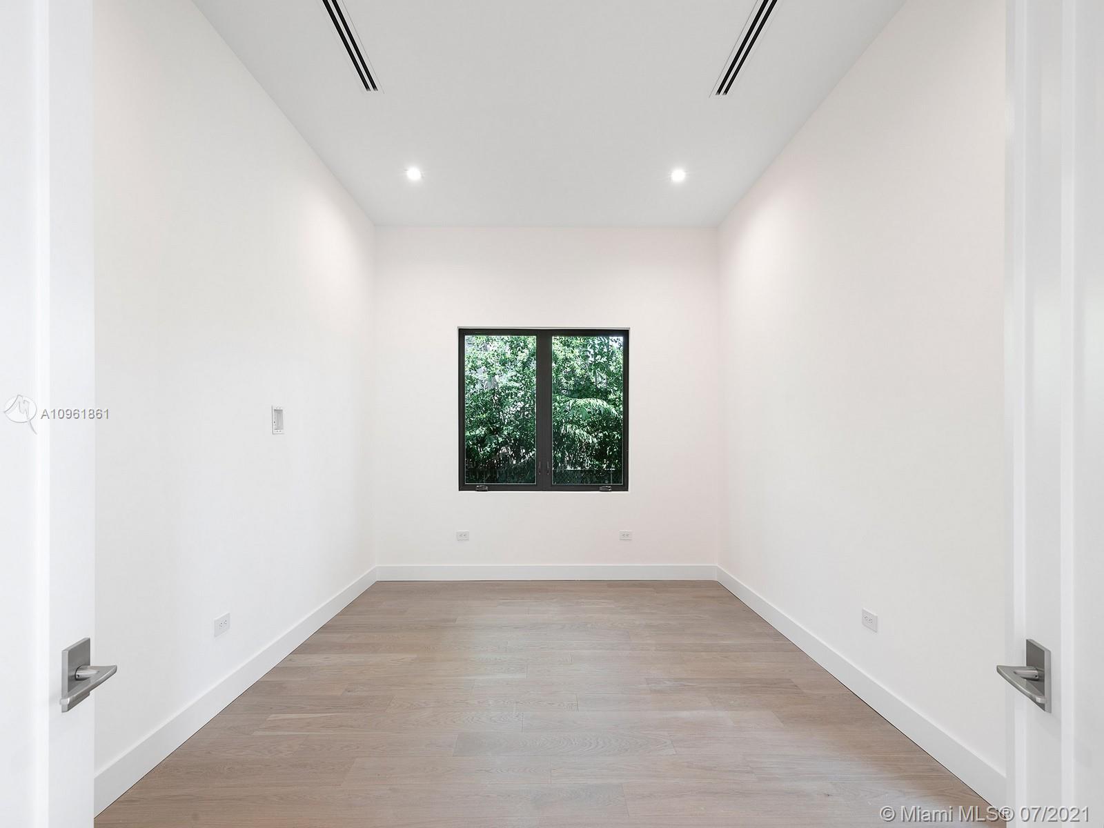 MC ALLISTER ACRES - Residential