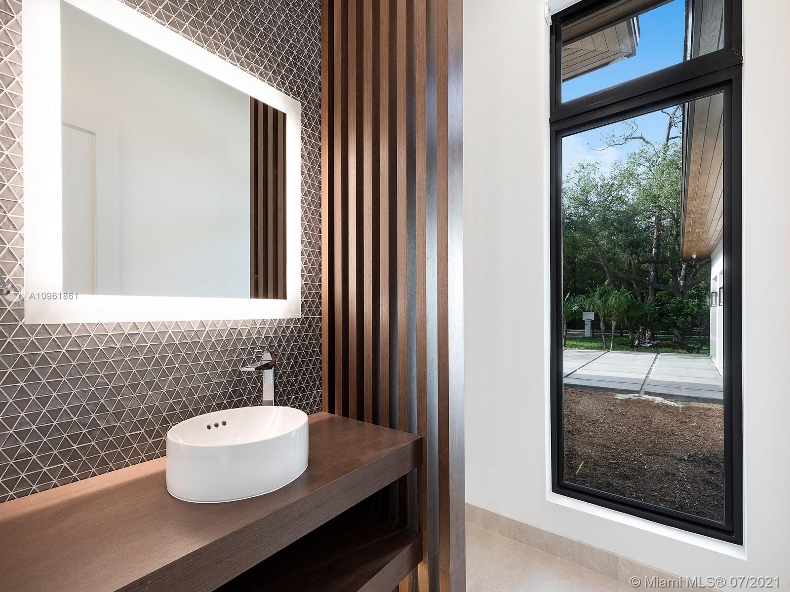 MC ALLISTER ACRES - Residential