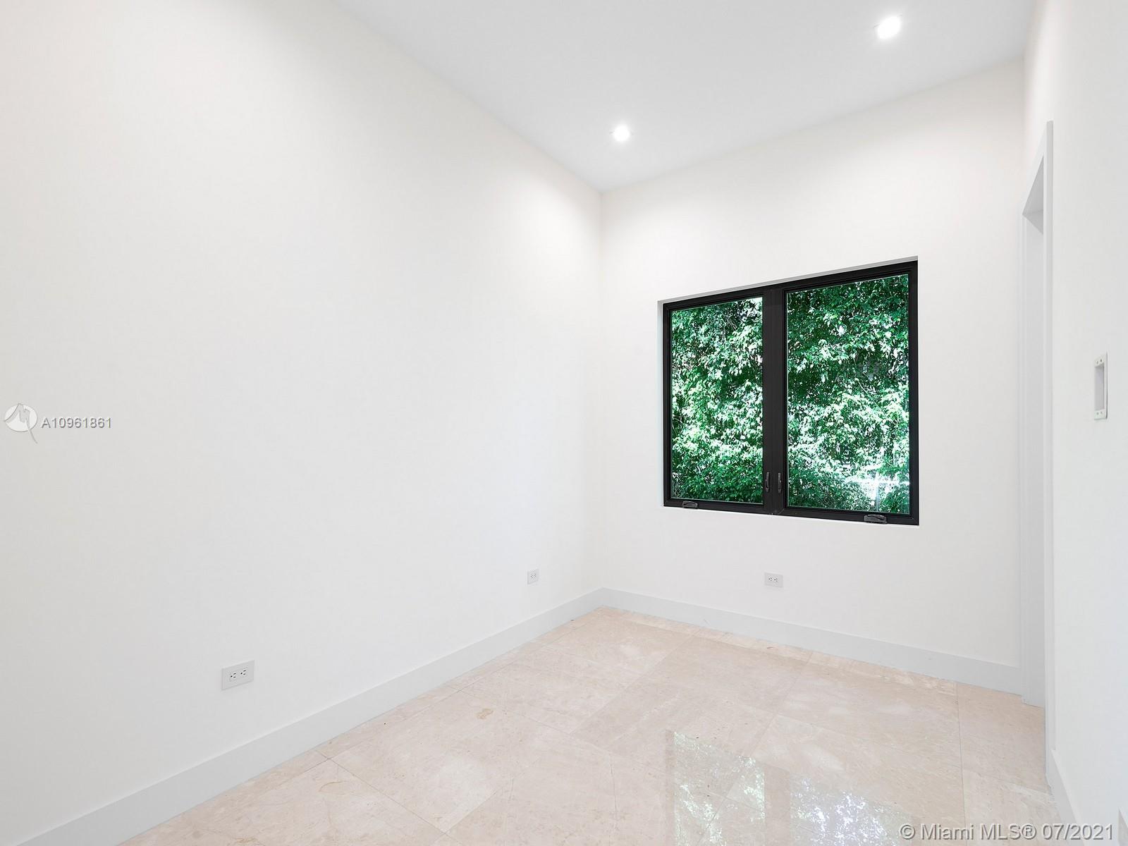 MC ALLISTER ACRES - Residential