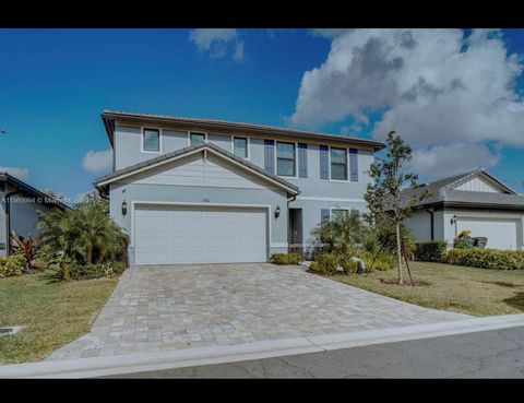 Single Family Residence in Lauderdale Lakes FL 2980 Shortleaf Ave Ave.jpg