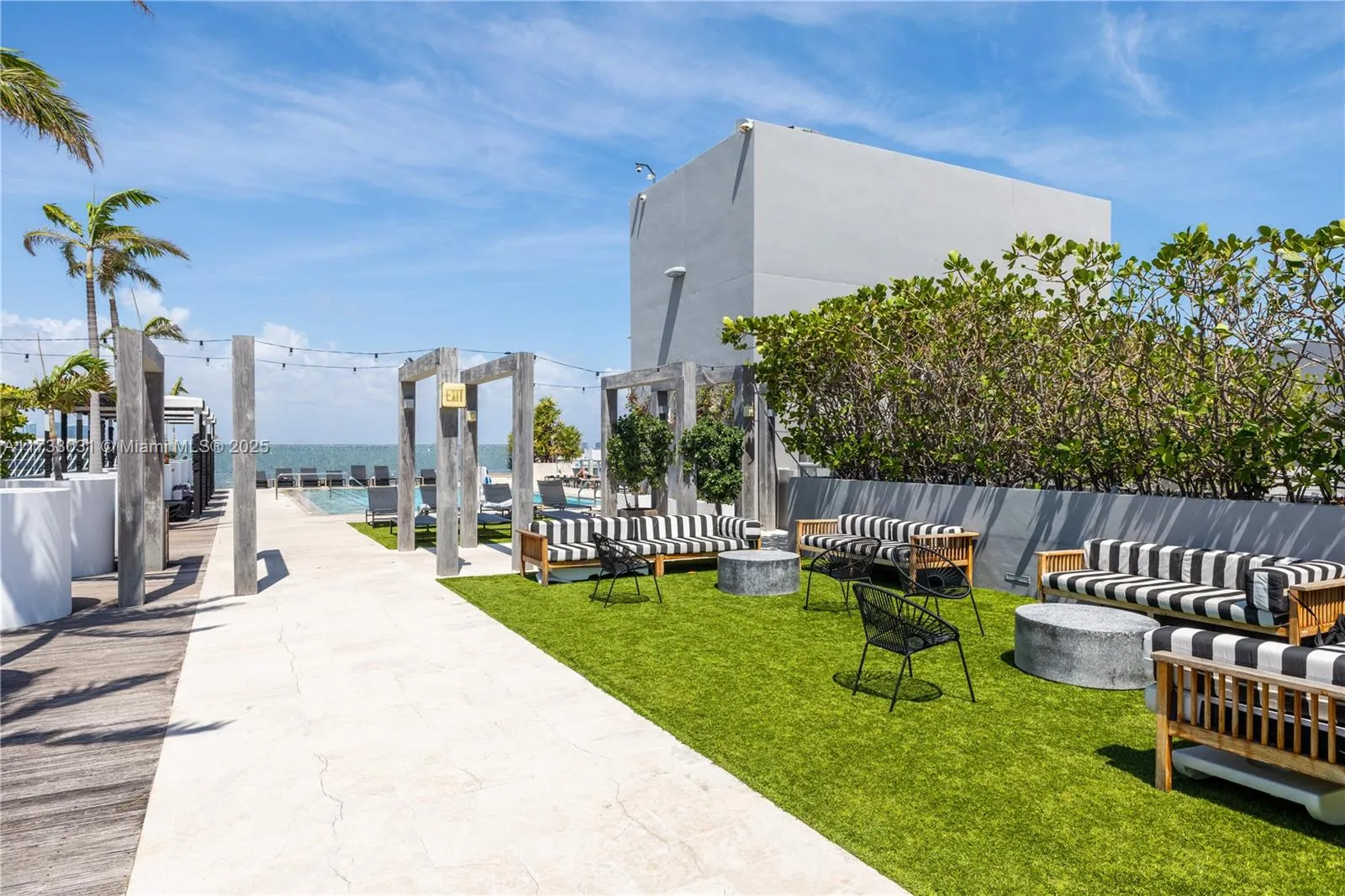 Miami Beach, Florida 33139, United States, 1 Bedroom Bedrooms, ,2 BathroomsBathrooms,Residential,Active,9916