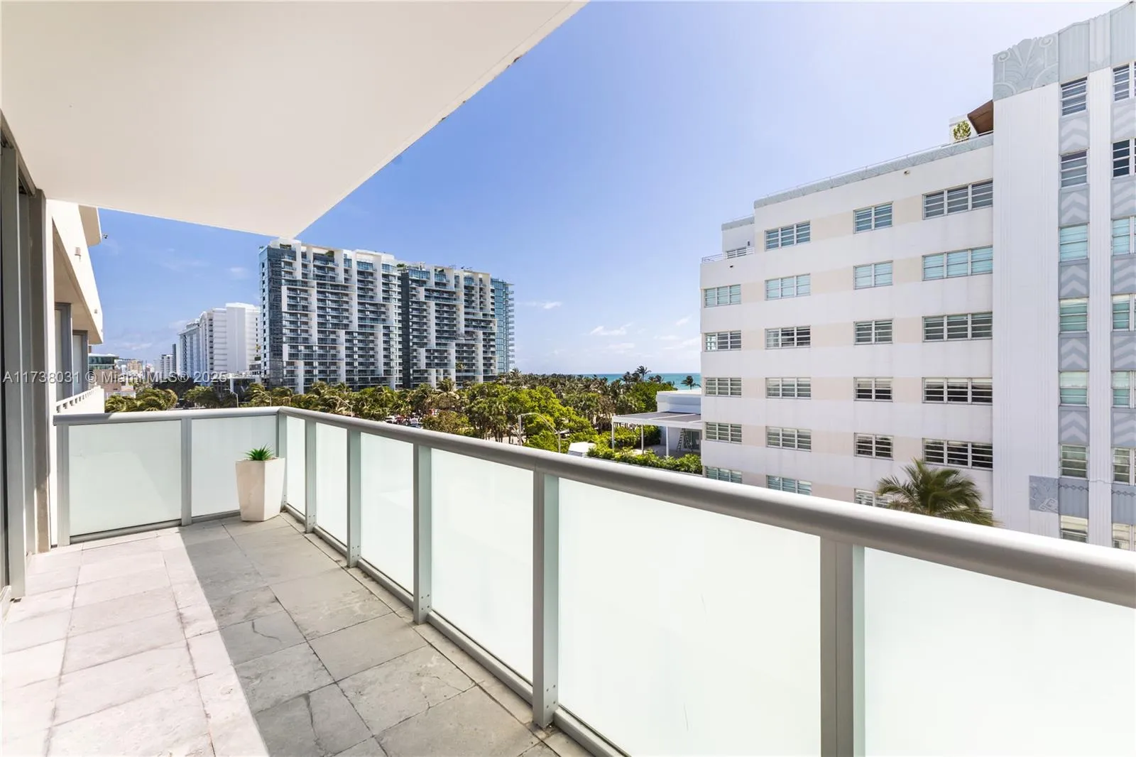 Miami Beach, Florida 33139, United States, 1 Bedroom Bedrooms, ,2 BathroomsBathrooms,Residential,Active,9916