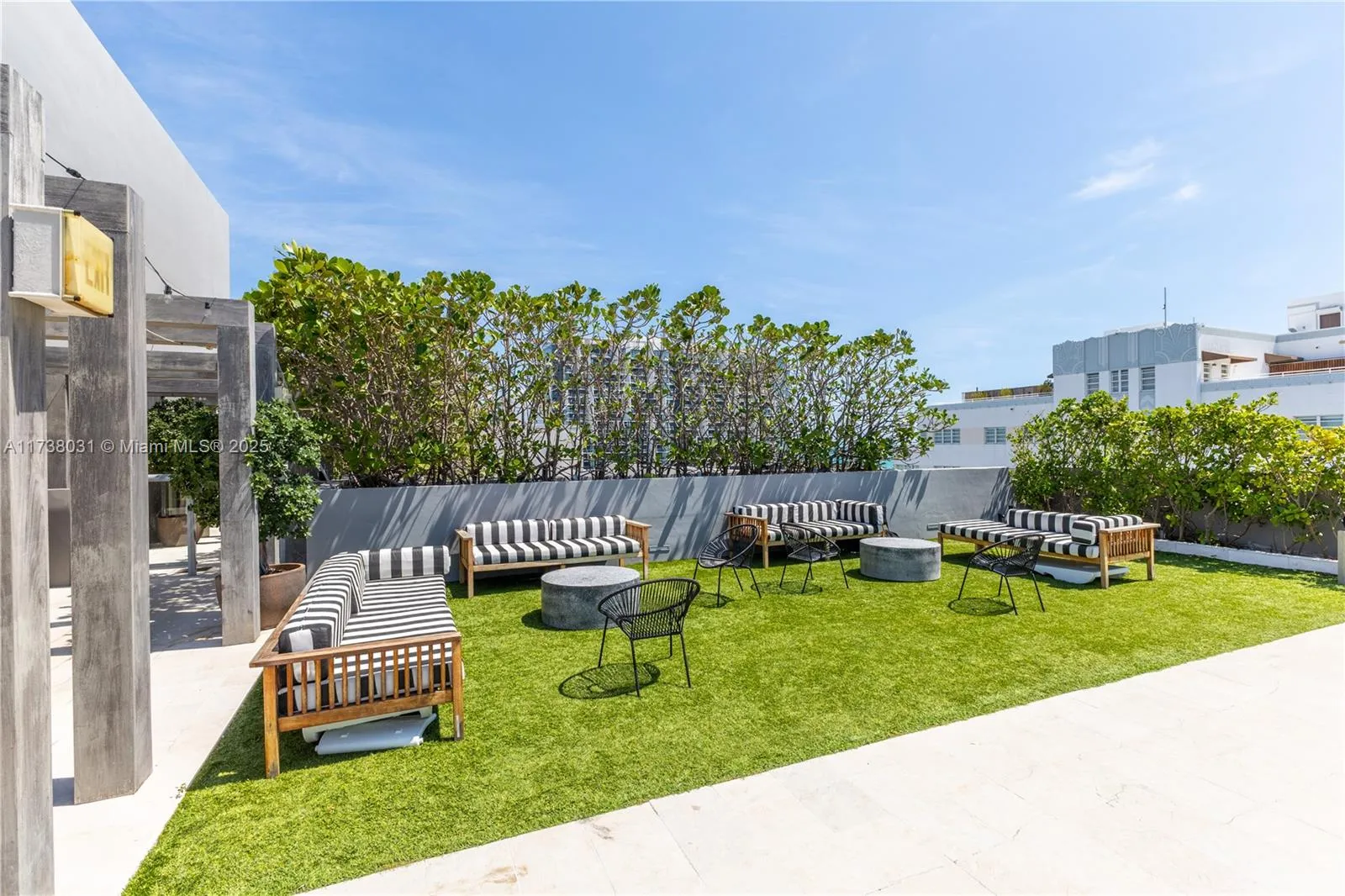 Miami Beach, Florida 33139, United States, 1 Bedroom Bedrooms, ,2 BathroomsBathrooms,Residential,Active,9916
