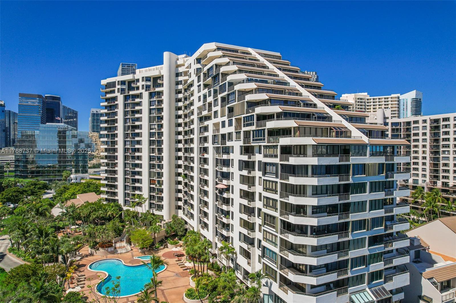 Property for Sale at 520 Brickell Key Dr A714, Miami, Broward County, Florida - Bedrooms: 2 
Bathrooms: 3  - $848,000