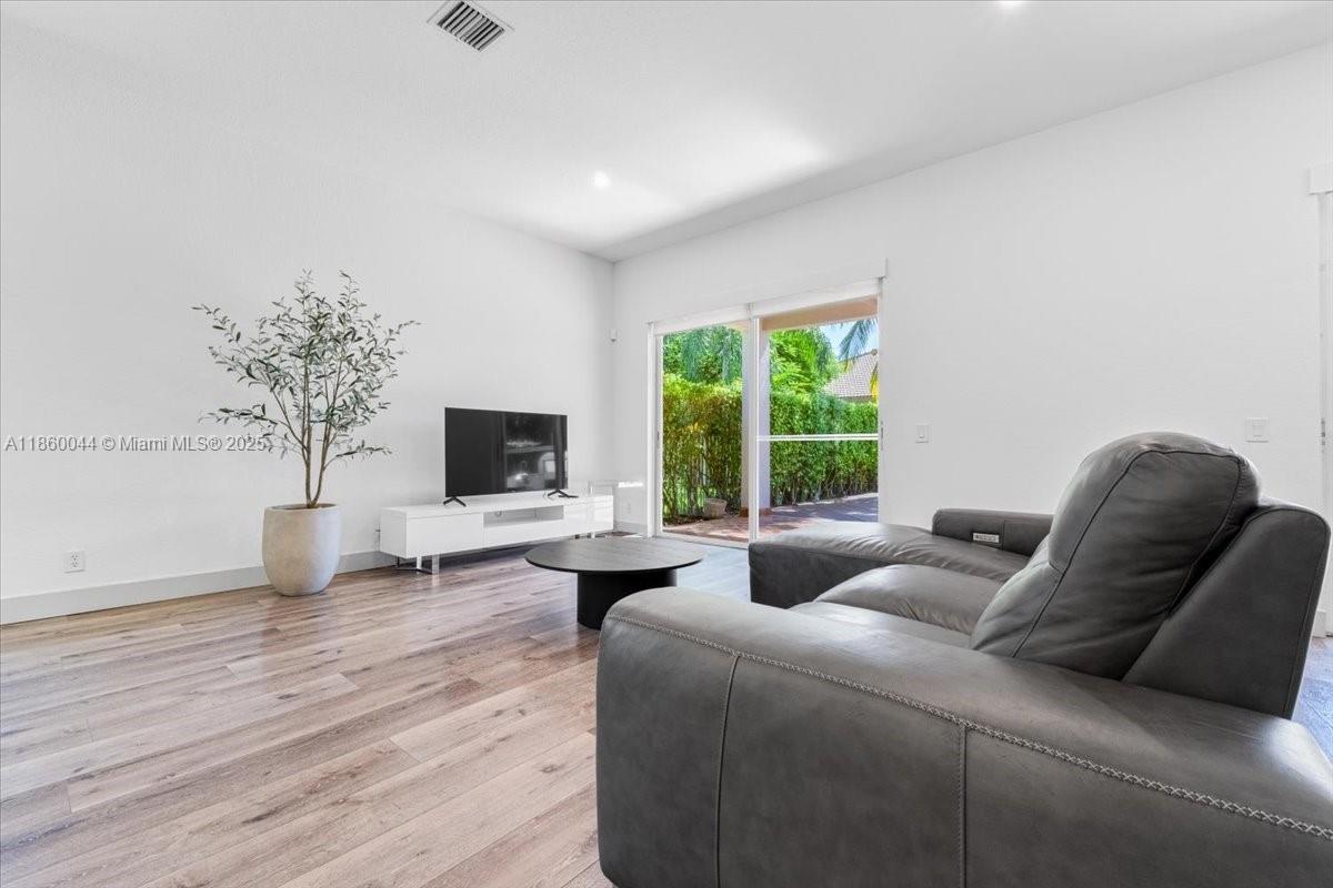 SECTOR 2-PARCELS 17 18 19 - Residential Lease