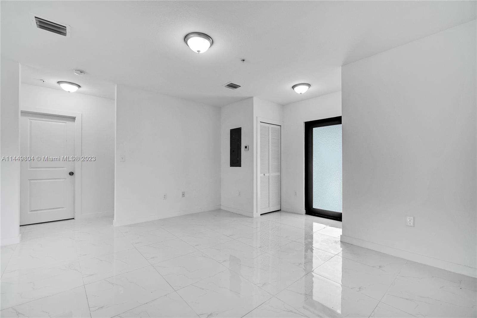RICHARDS SUB - Residential Income