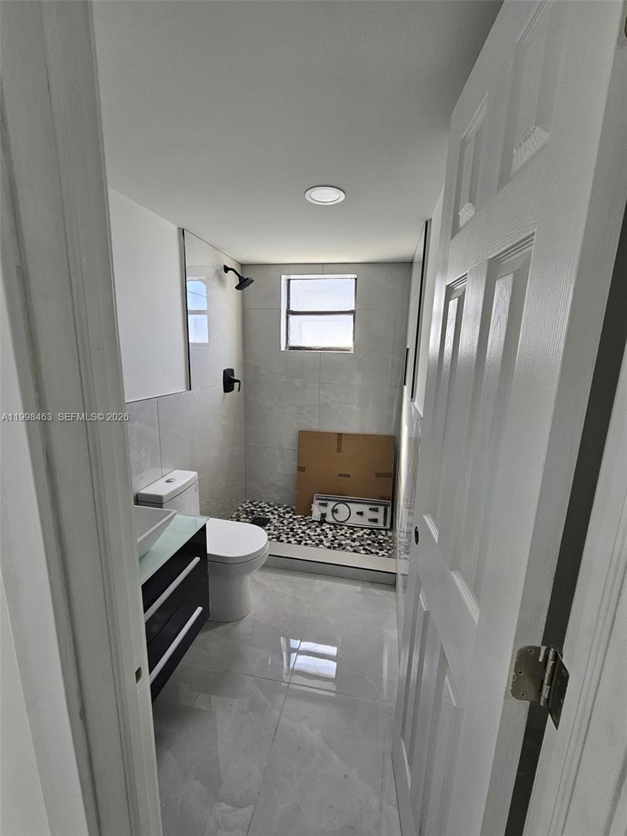 BAY PLAZA CONDO - Residential