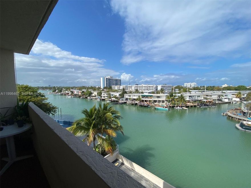 Immaculate! Completely remodeled. Balcony with water views. Just steps from the beach. Close to supermarkets and schools. In the fastest-growing area of Miami Beach, with new luxurious residences under construction. A MUST-SEE! YOU'LL LOVE IT! DON'T MISS THIS OPPORTUNITY TO BUY LOW PRICES IN THIS LUXURY AREA. !
