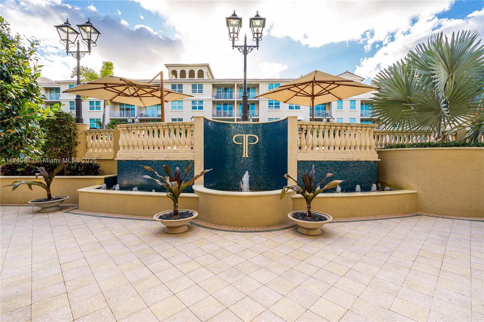 PALMETTO PLACE CONDO - Residential Lease