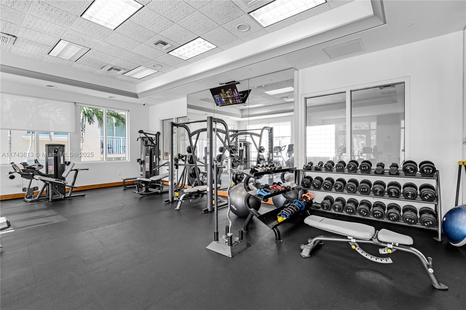 PALMETTO PLACE CONDO - Residential Lease