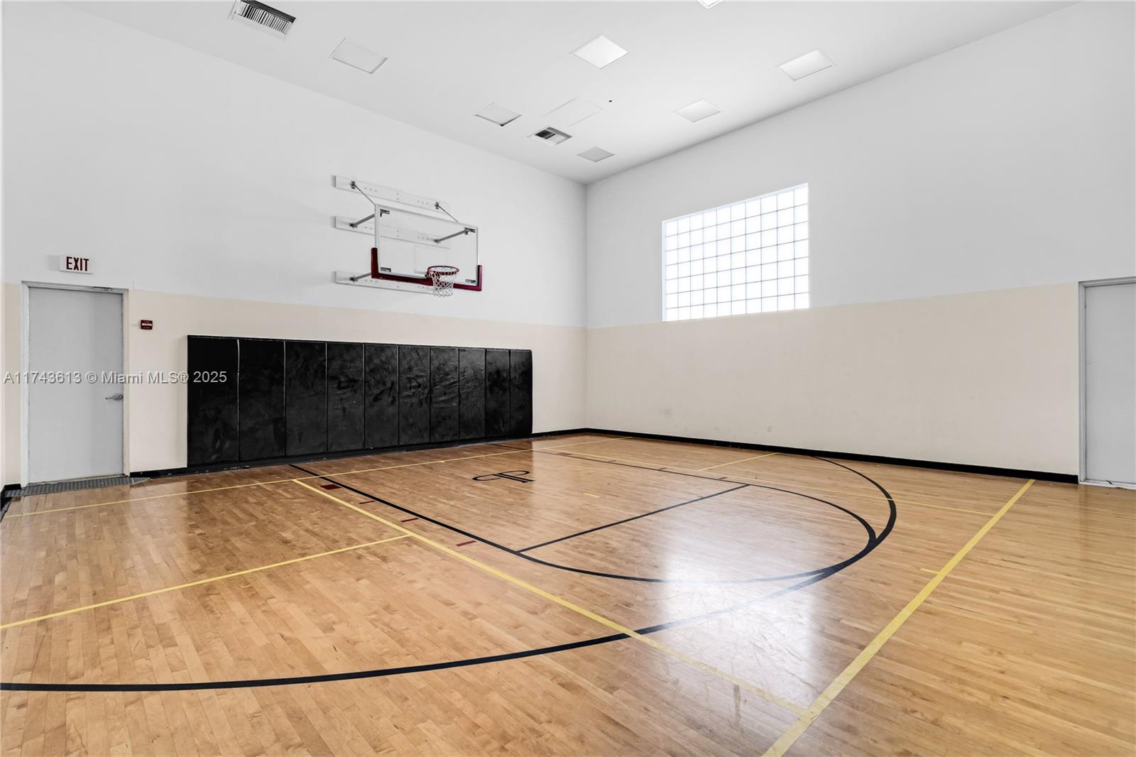 PALMETTO PLACE CONDO - Residential Lease