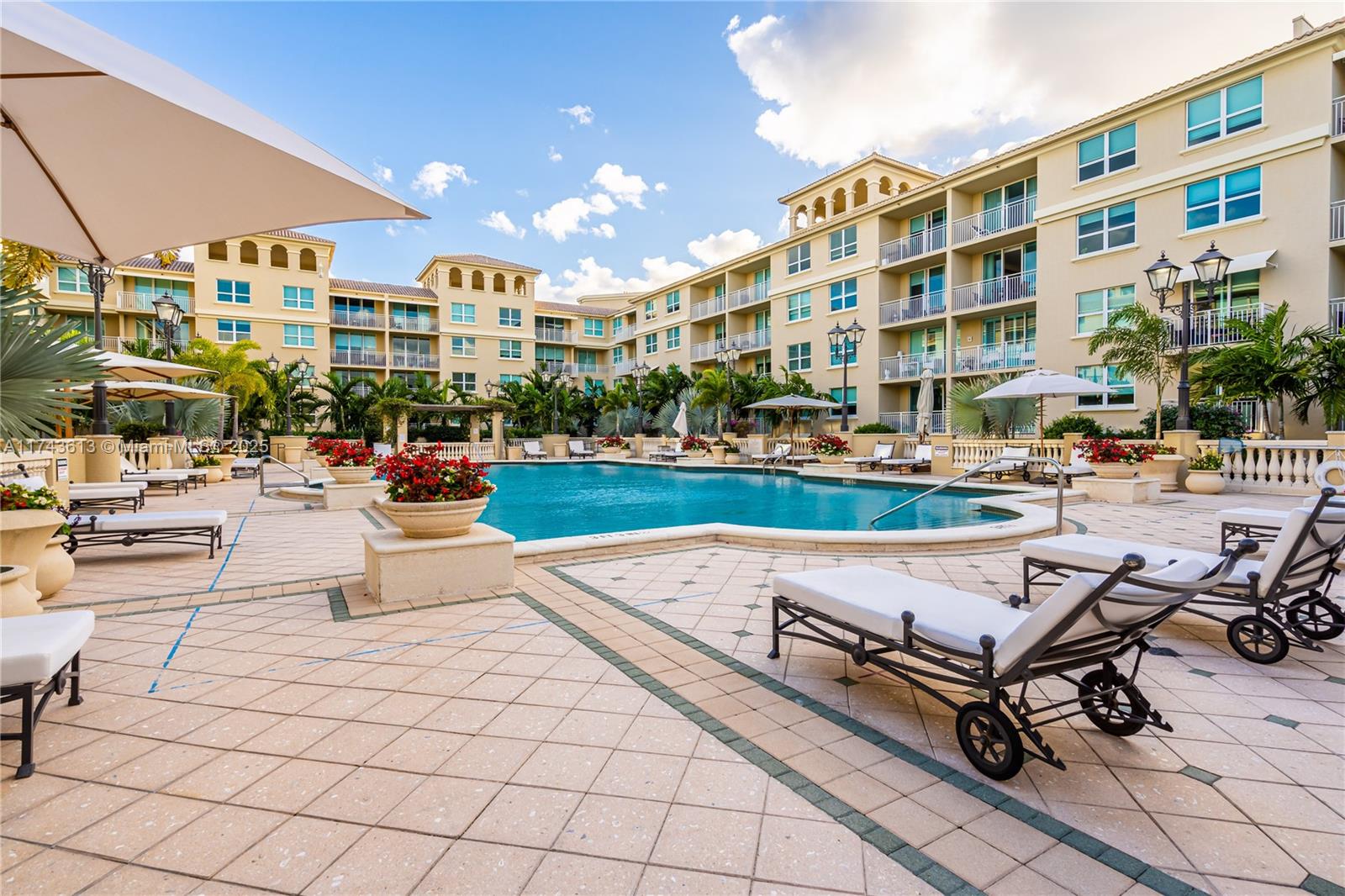 PALMETTO PLACE CONDO - Residential Lease