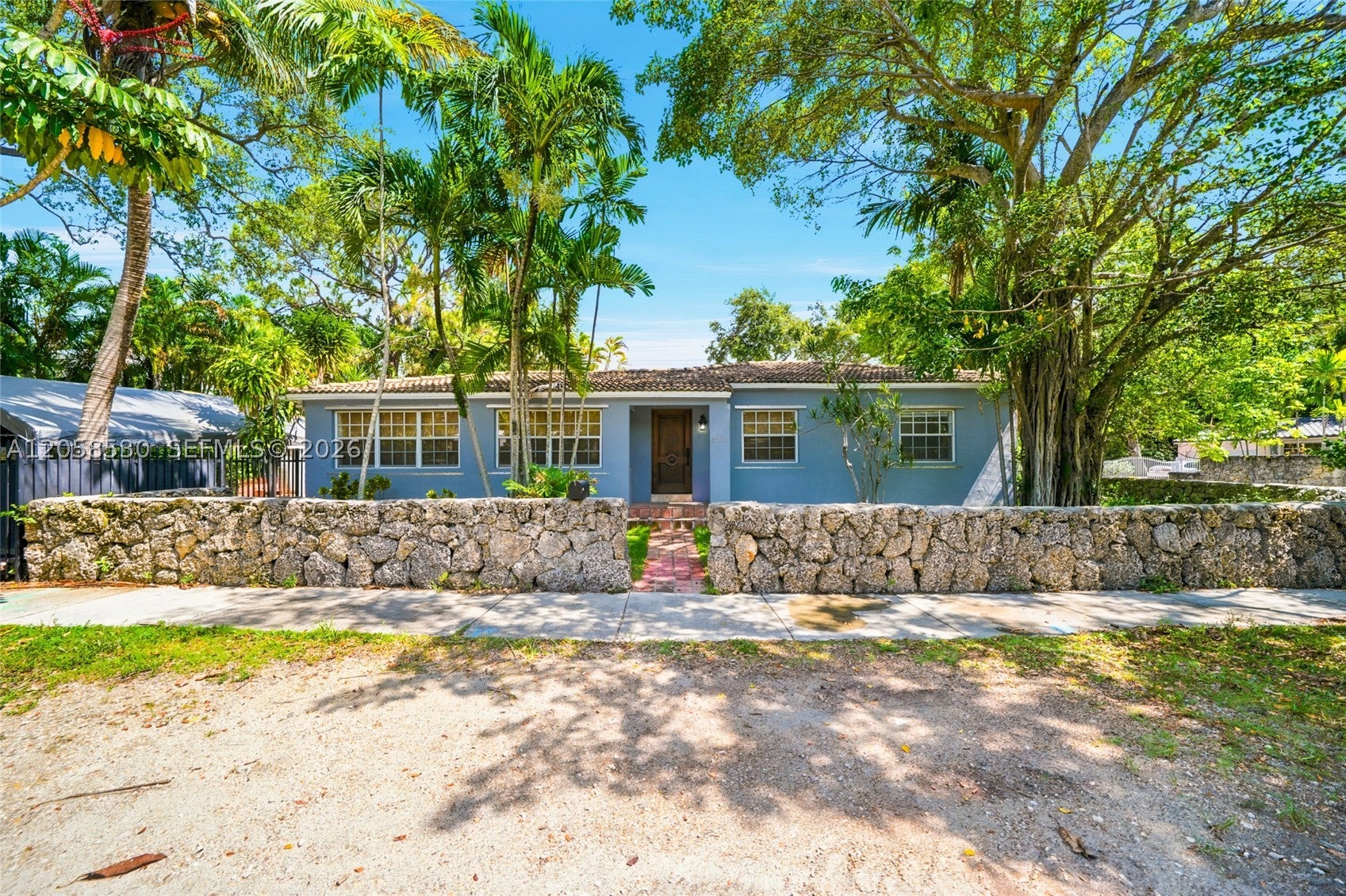 2301 Tequesta Ln 2301