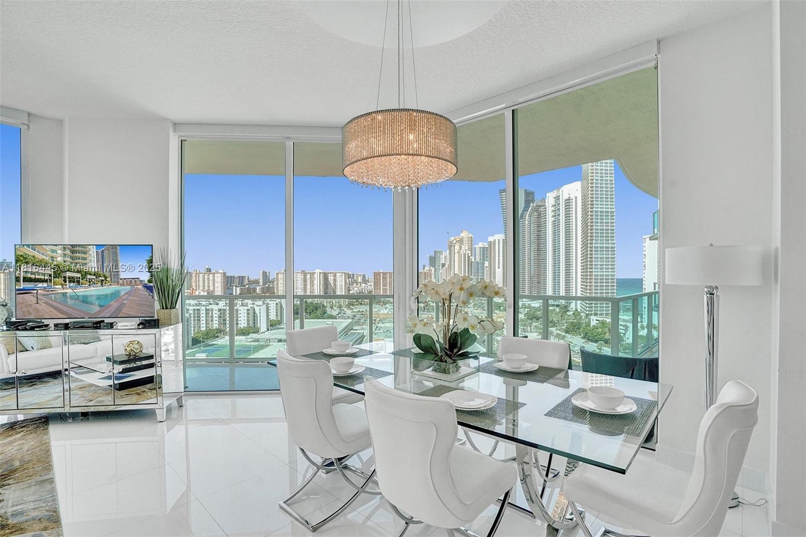 ST TROPEZ ON THE BAY 1 CO - Residential