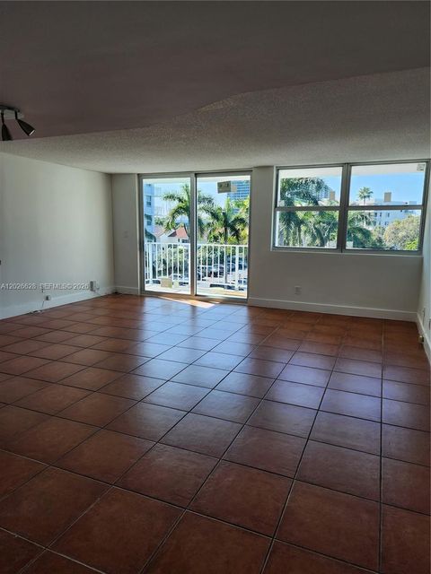 Tiny photo for 16558 NE 26th Ave #4J, North Miami Beach, FL 33160 (MLS # A12026628)