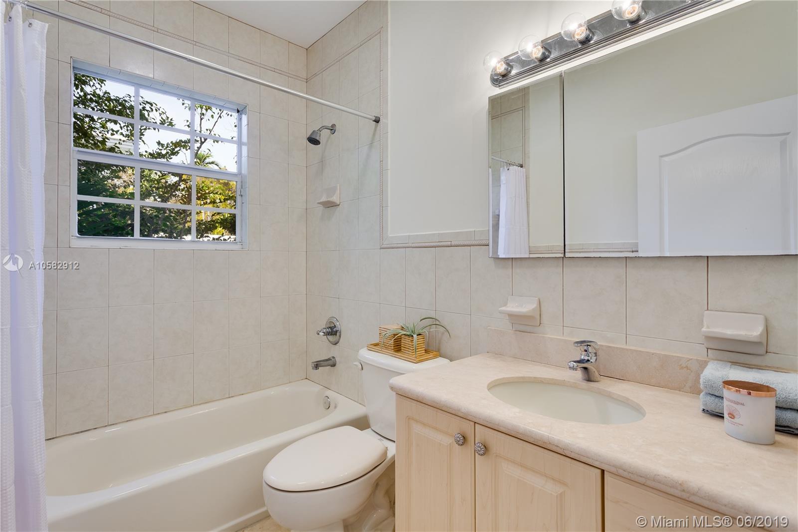 CORAL GABLES SEC E - Residential