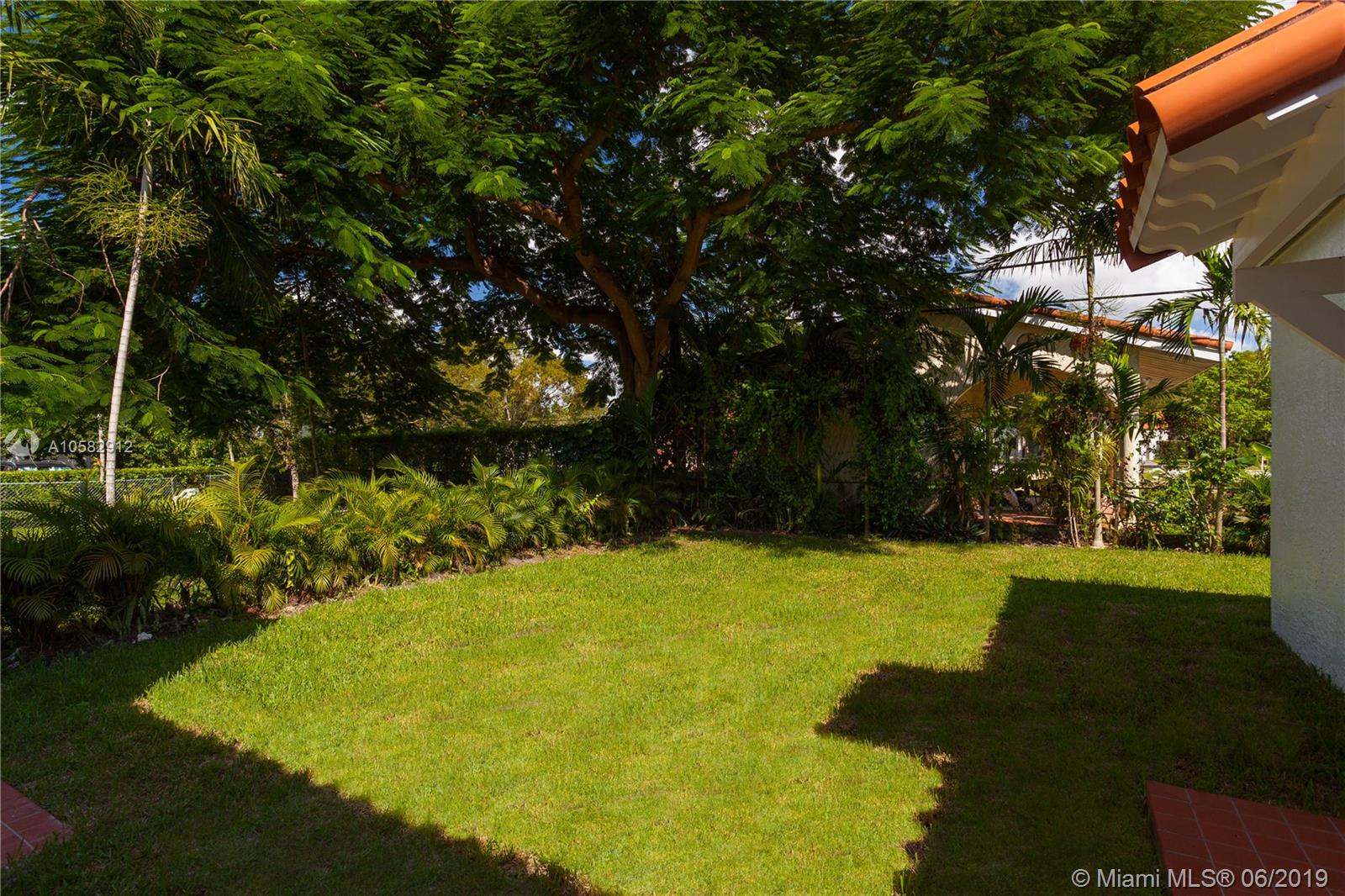 CORAL GABLES SEC E - Residential