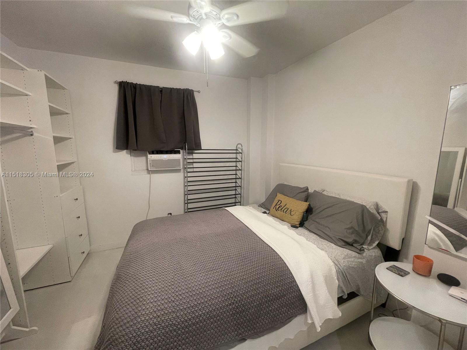 This is the perfect unit for a single person or couple...completely furnished with art deco style. Private entrance with a screened in patio area. Utilities are inlcuded!!!