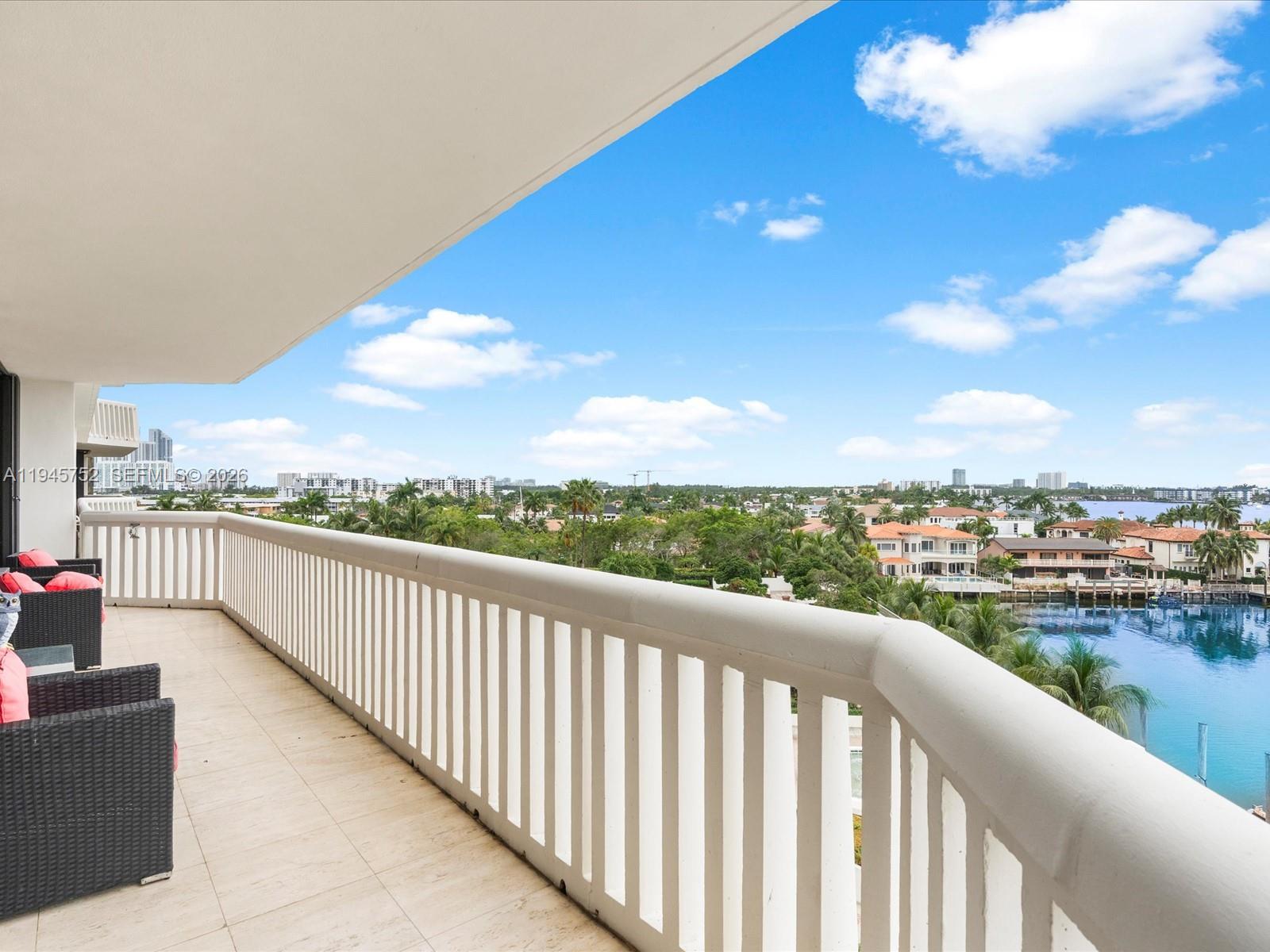 1000 ISL BLVD WILLIAMS IS - Residential