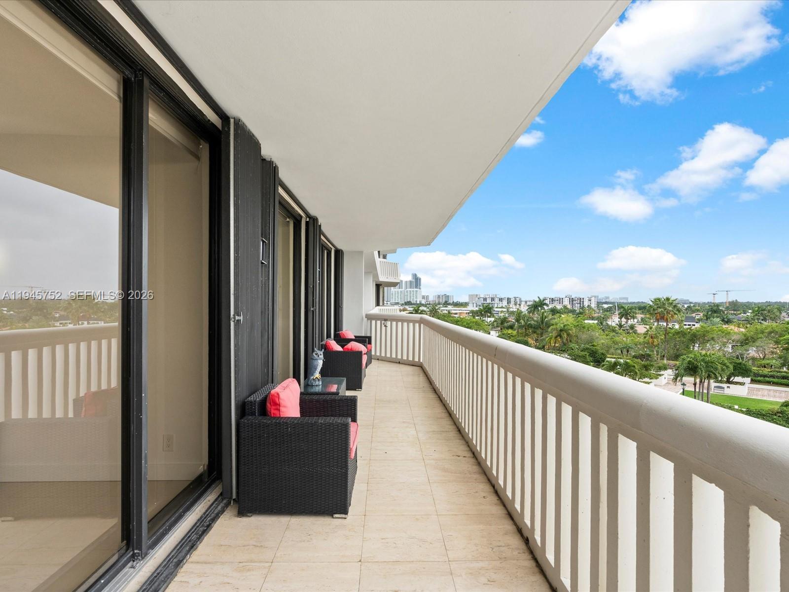 1000 ISL BLVD WILLIAMS IS - Residential