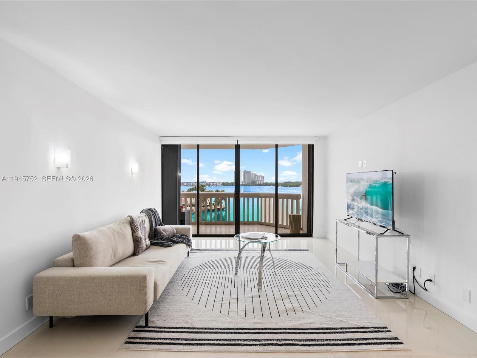 1000 ISL BLVD WILLIAMS IS - Residential