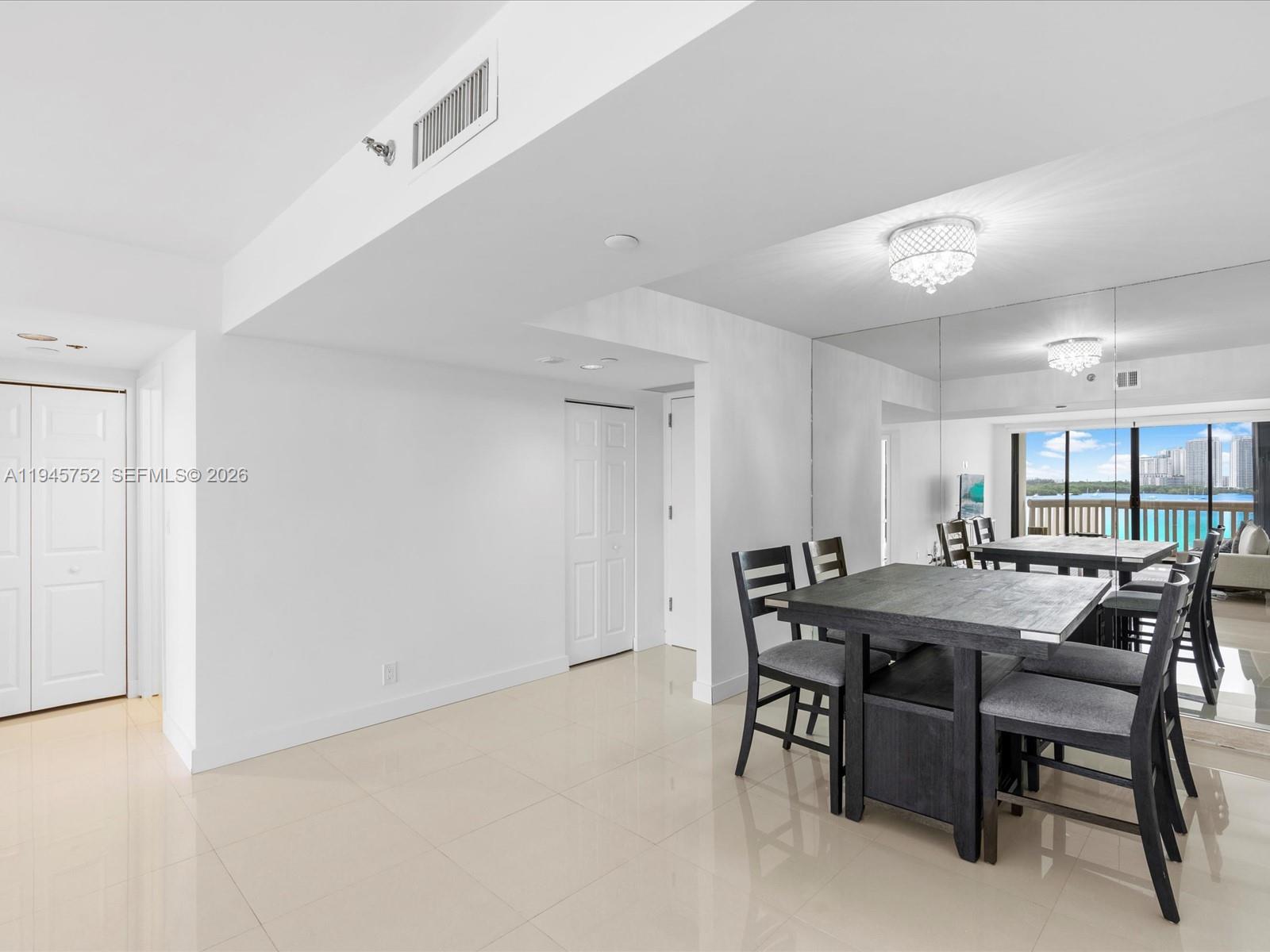 1000 ISL BLVD WILLIAMS IS - Residential