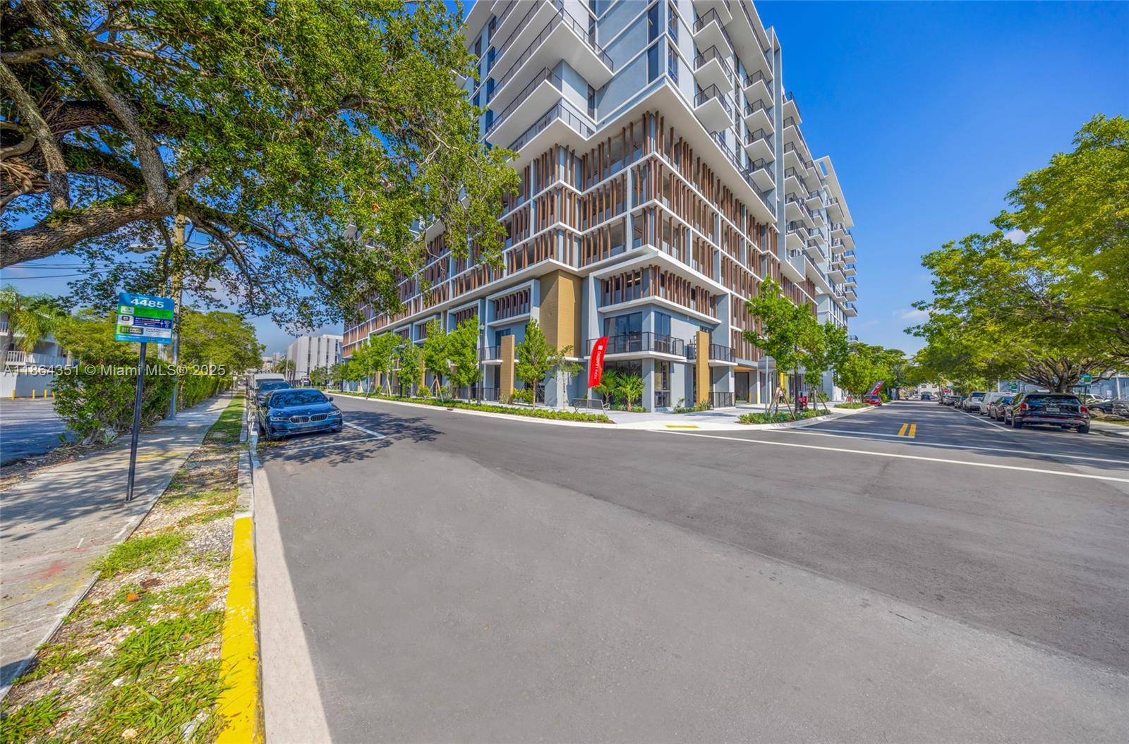 FAIRGLADE MANOR - Residential