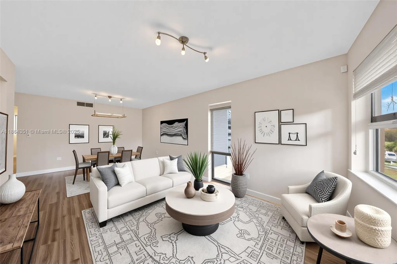 FAIRGLADE MANOR - Residential