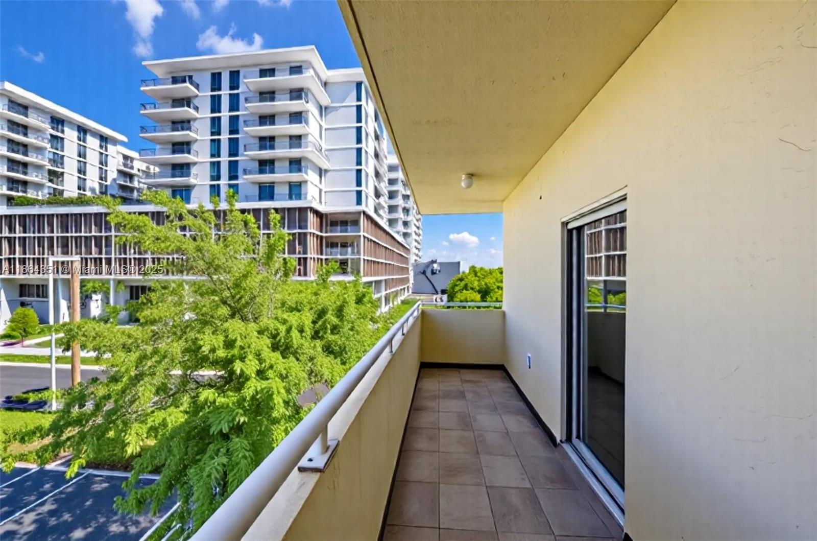 FAIRGLADE MANOR - Residential