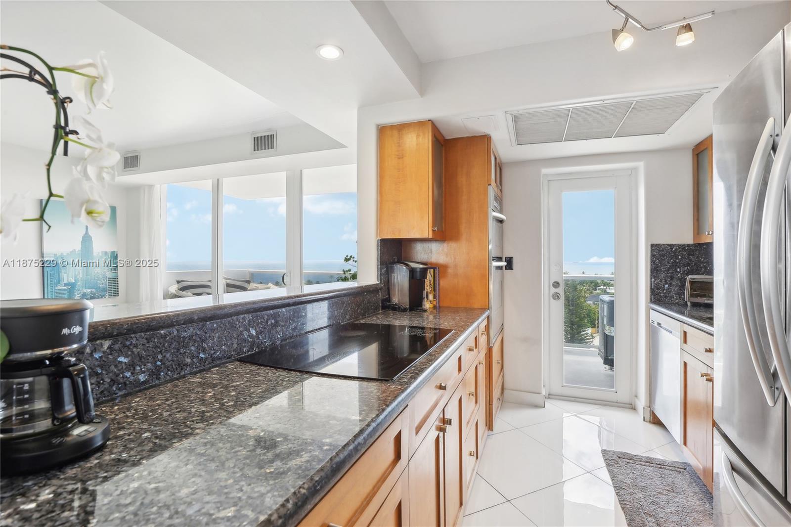 2701 N Ocean Blvd 10C