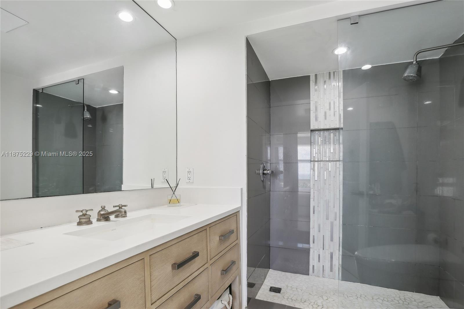 EMBASSY TOWER INC CONDO - Residential