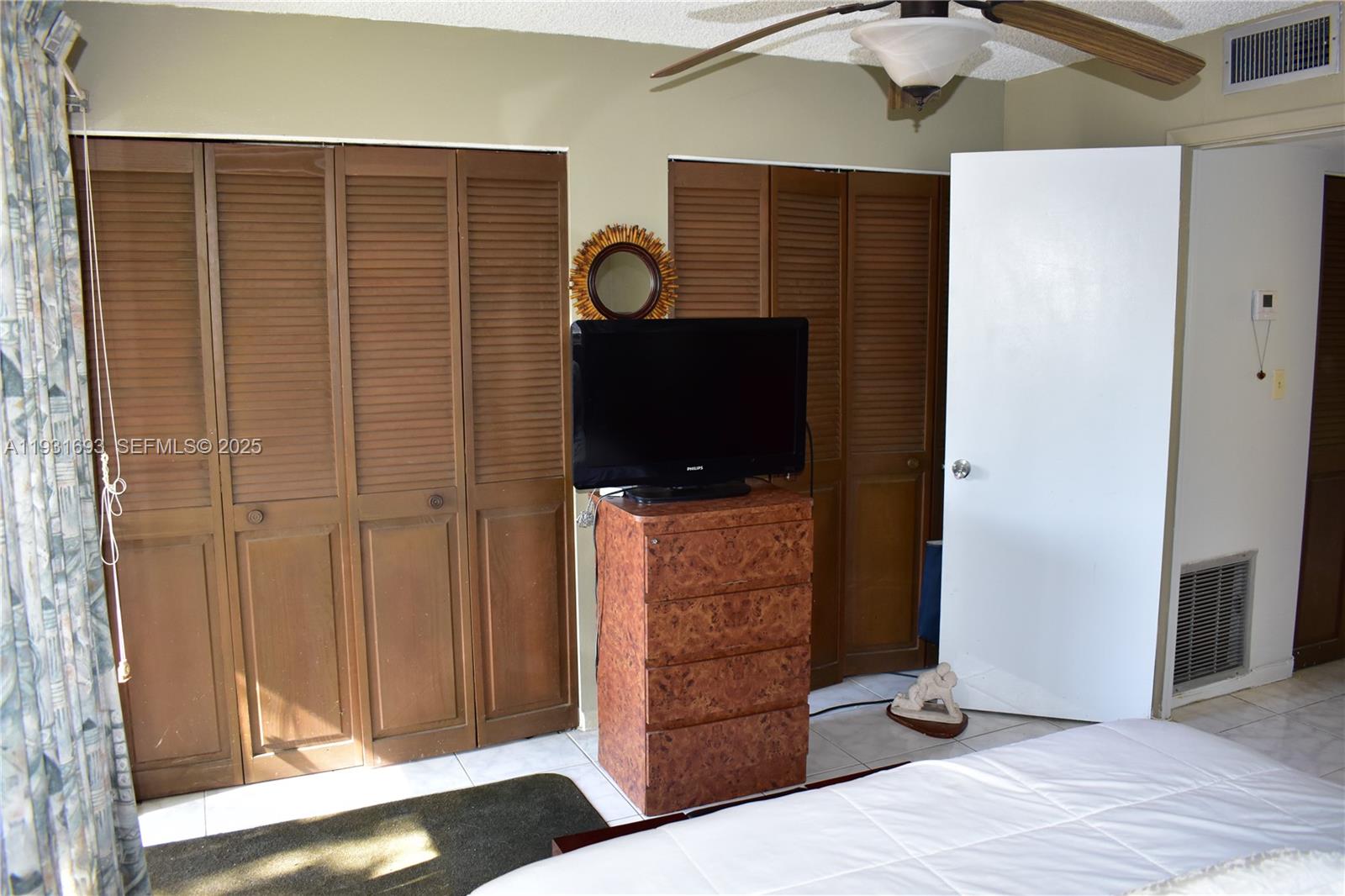 SUNRISE LAKES 113 CONDO - Residential