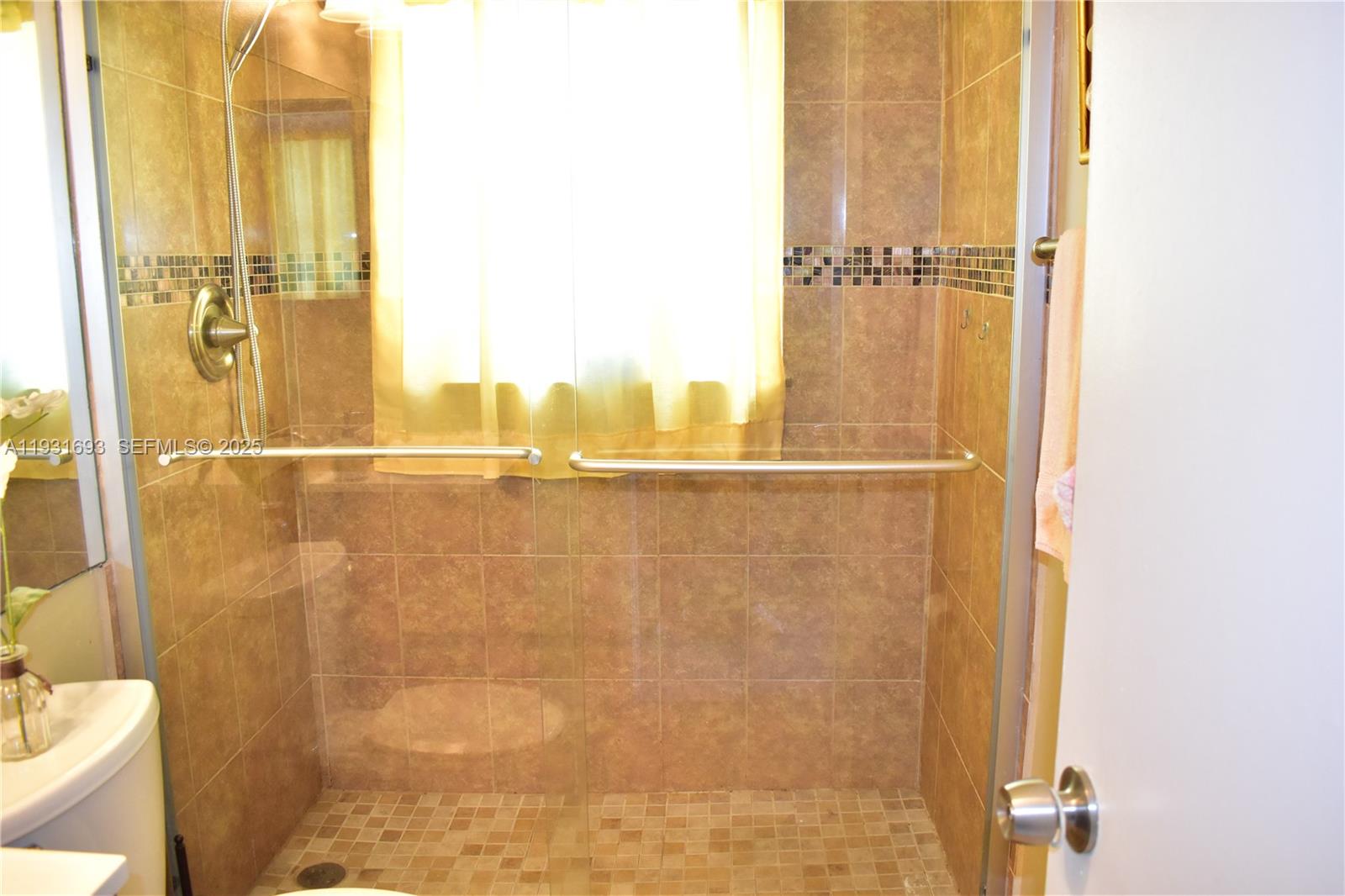 SUNRISE LAKES 113 CONDO - Residential