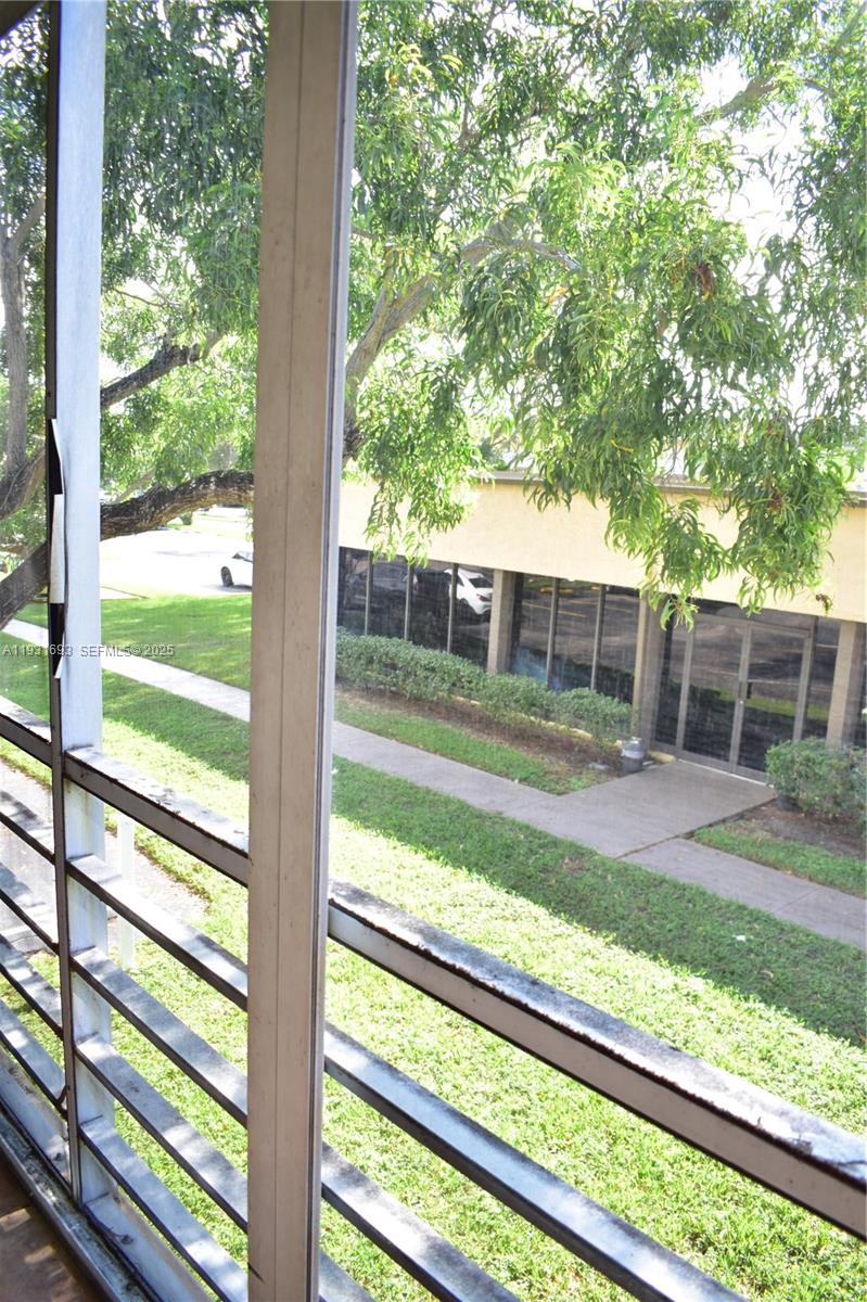 SUNRISE LAKES 113 CONDO - Residential