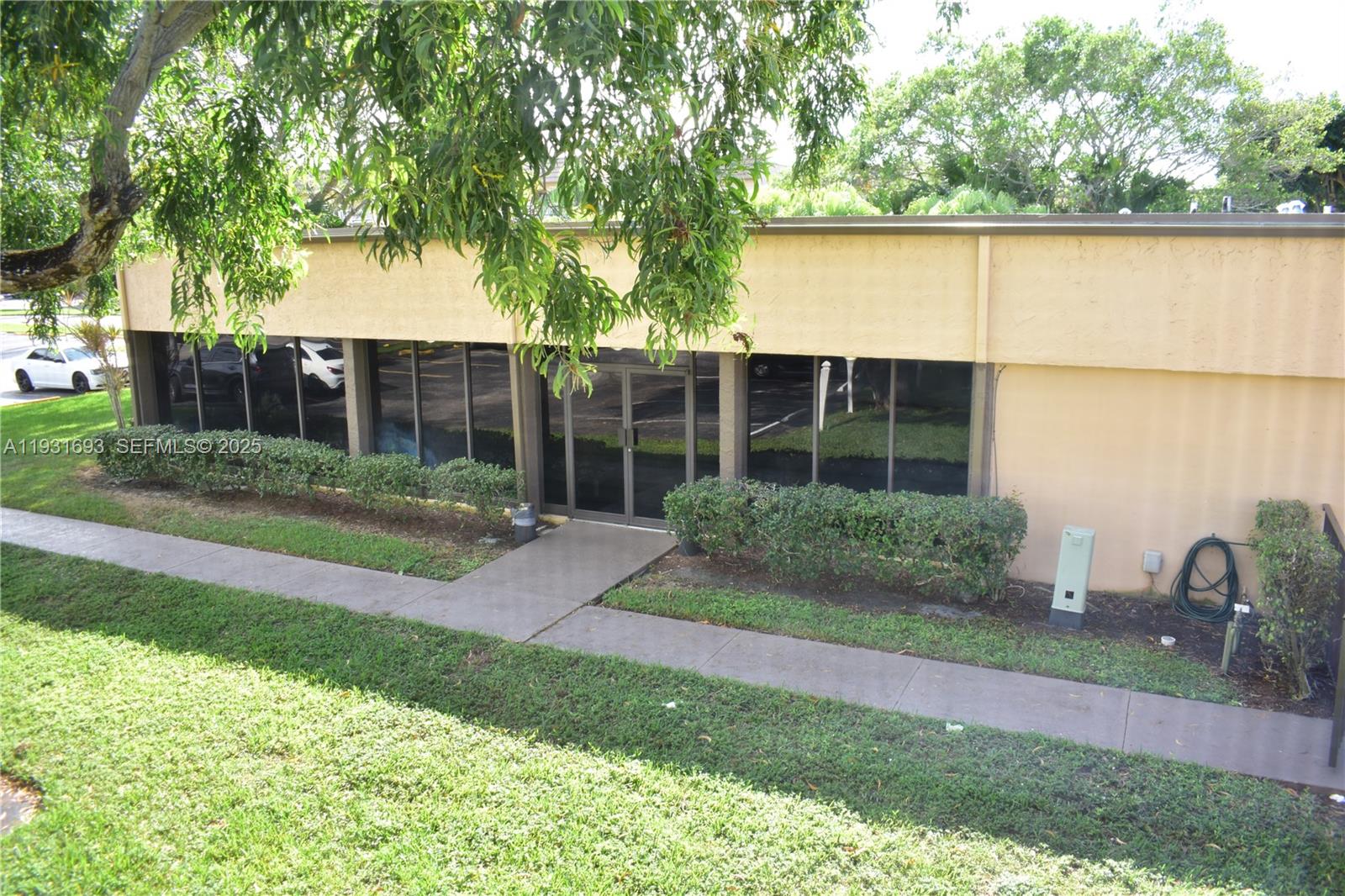 SUNRISE LAKES 113 CONDO - Residential