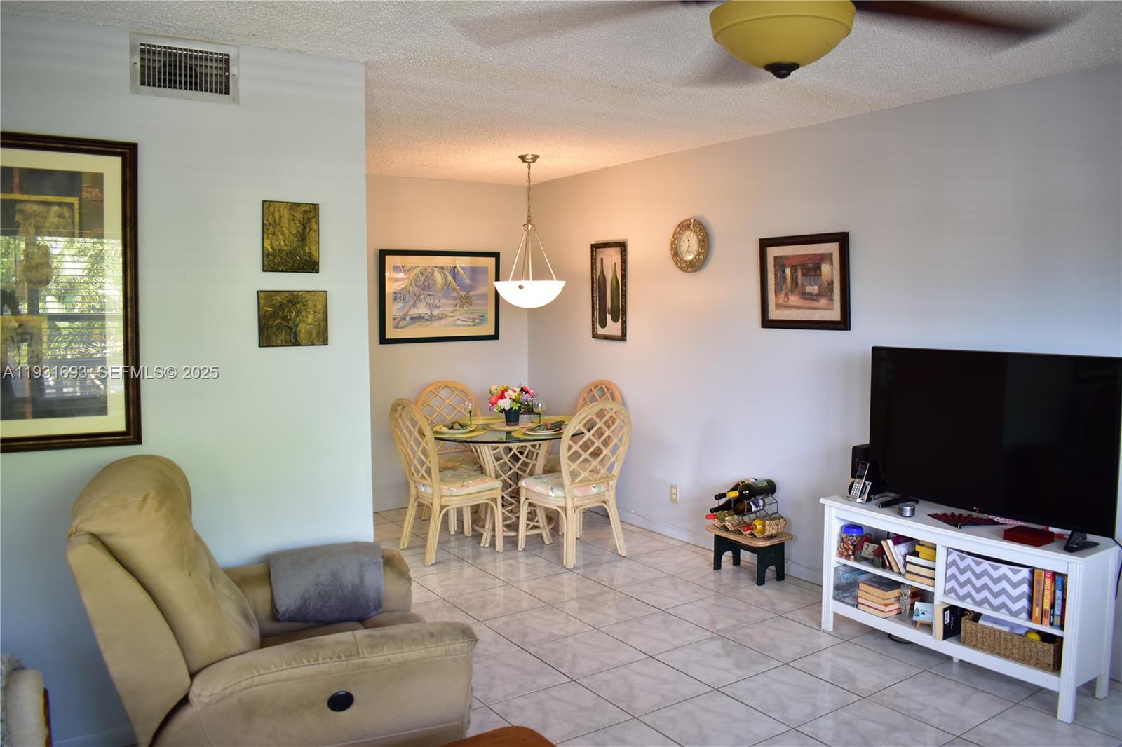 SUNRISE LAKES 113 CONDO - Residential