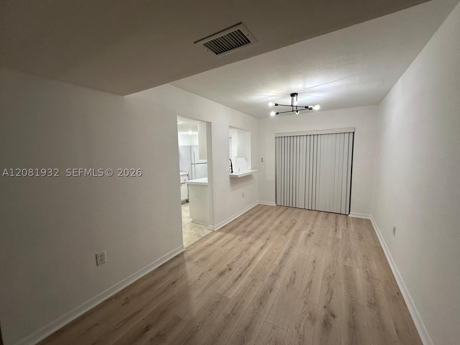 12642 Kenwood B