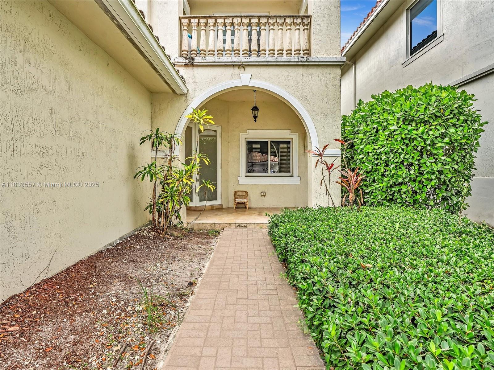 3555 Forest View Cir