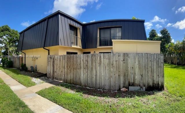 WATERSIDE ESTATES - Residential Lease