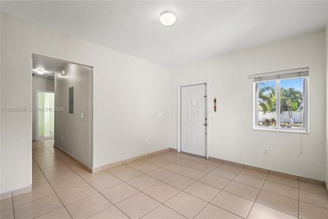 Tiny photo for 716 SE 12th Ter, Homestead, FL 33033 (MLS # A12026229)