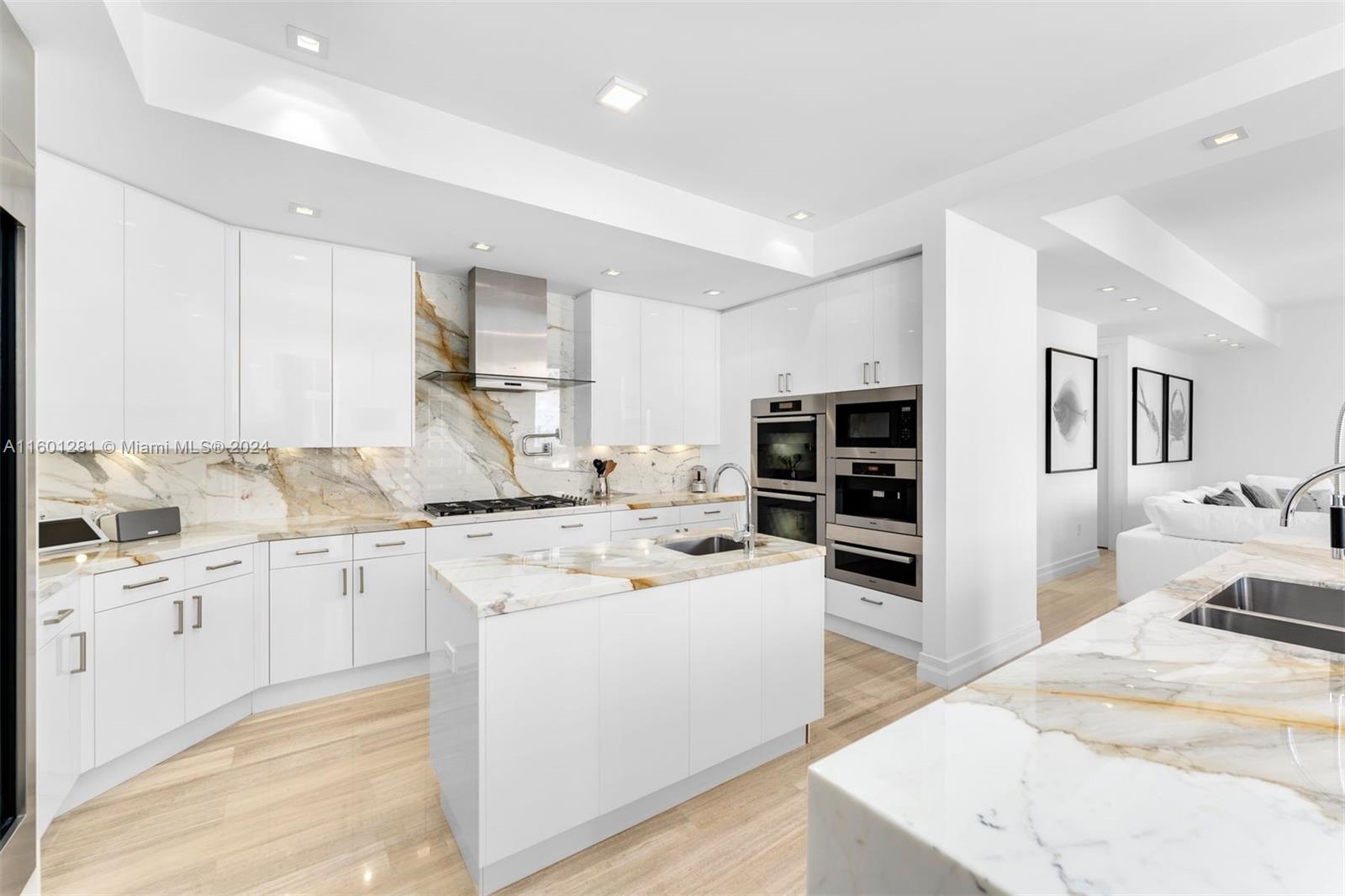 Mansions at Acqualina - Residential