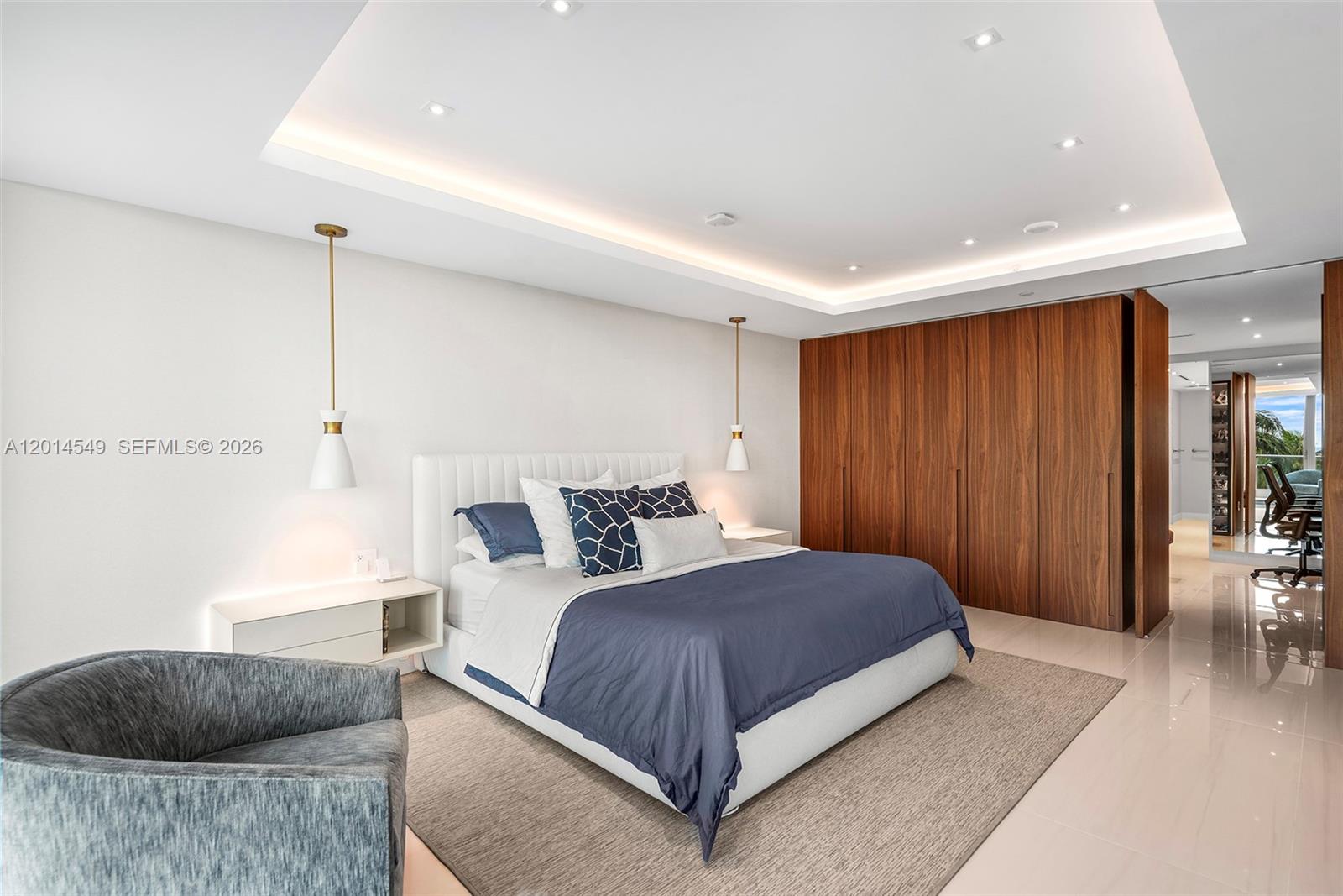 GROVENOR HOUSE CONDO - Residential Lease
